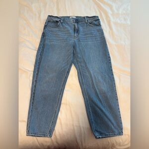 Abercrombie & Fitch High Waisted Mom Jean